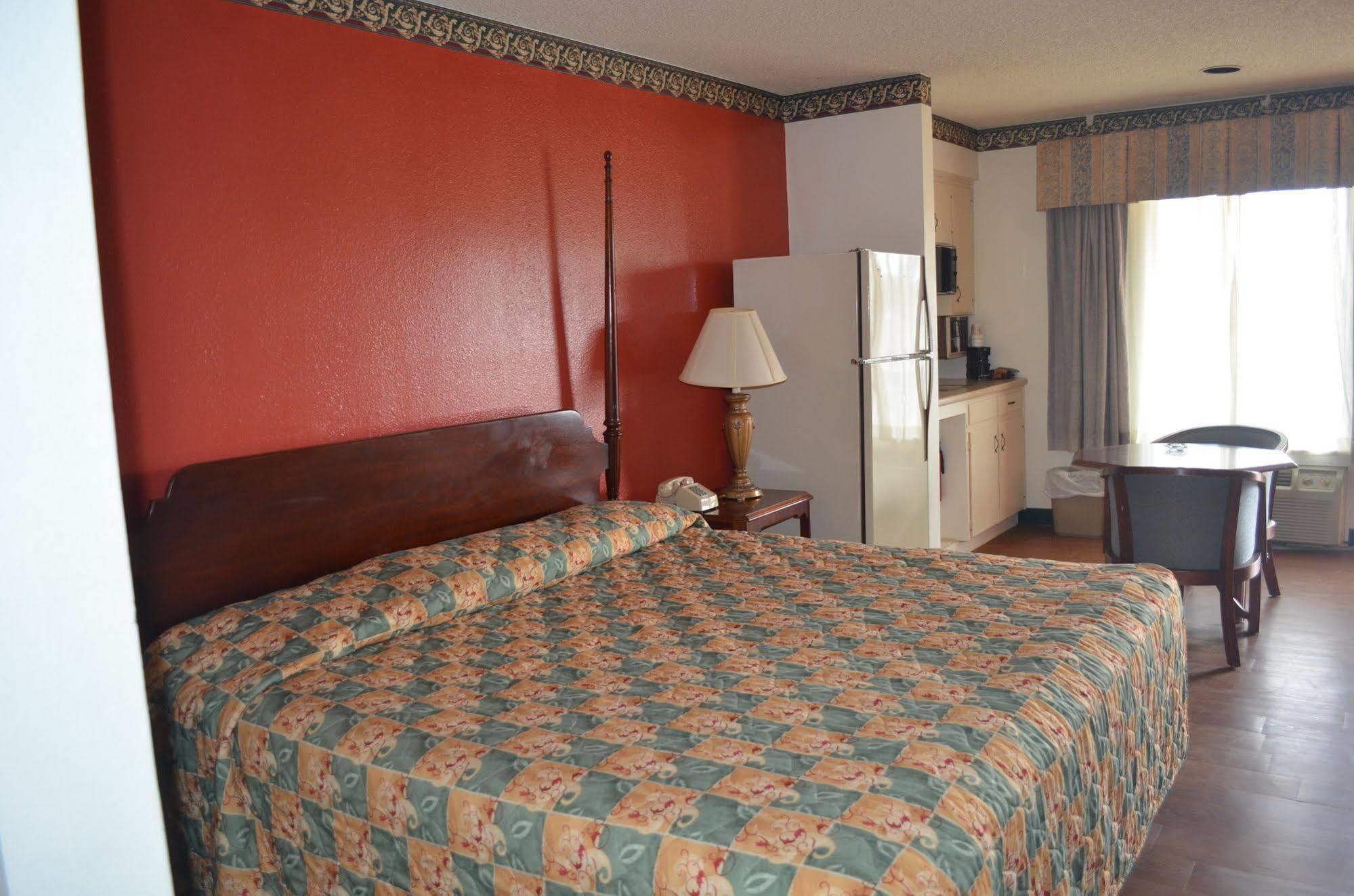 Granbury Inn And Suites Exterior foto