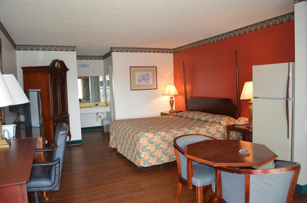 Granbury Inn And Suites Quarto foto